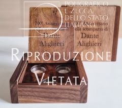 Confezione lusso per il trittico di monete in oro dedicate al “700° Anniversario della Scomparsa di Dante Alighieri” 